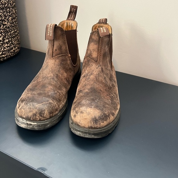 Brown Blundstones USW 11/ USM 9 - Picture 1 of 3